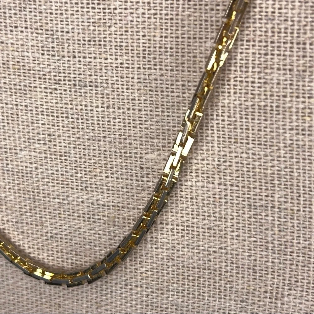 Vintage Long Gold Tone Link Style Chain 17” Classic Retro Elegant Gift